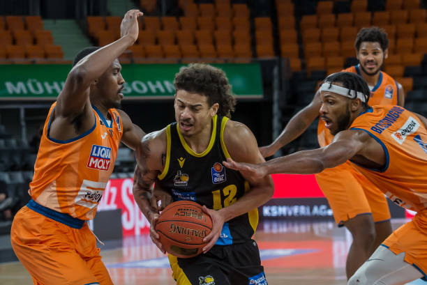 对手在关键 对手在关键