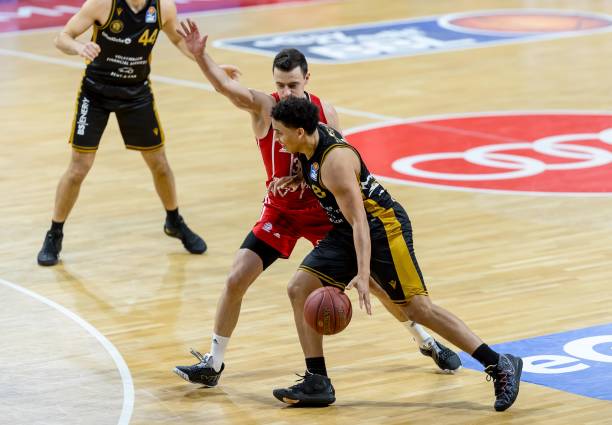 的硬度较高 的硬度较高